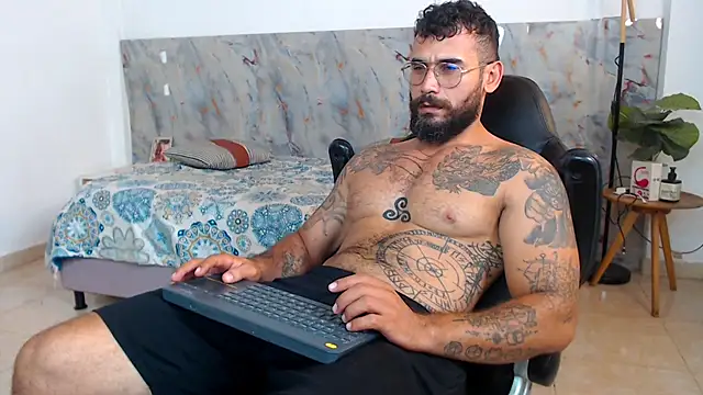 Snapshot of hanz_col chatting on November 27, 11:51 pm hanz col online show from November 27, 11:51 pm