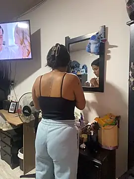 Ken-ItsGirl online show from November 10, 5:45 pm