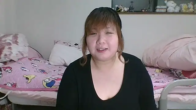 Snapshot of SAKU-RA-chan chatting on March 1, 11:28 am SAKU-RA-chan online show from March 1, 11:28 am