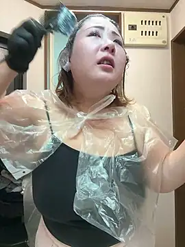 Snapshot of SAKU-RA-chan chatting on October 17, 9:34 am SAKU-RA-chan online show from October 17, 9:34 am