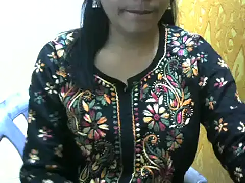 Snapshot of l_l_ish chatting on February 25, 5:30 am l l ish online show from February 25, 5:30 am