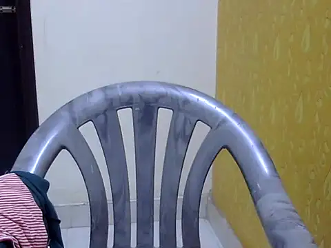 Snapshot of l_l_ish chatting on February 27, 10:04 am l l ish online show from February 27, 10:04 am