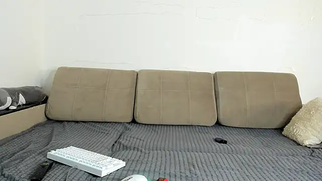 Snapshot of Ian_Connery chatting on January 3, 3:55 pm Ian Connery online show from January 3, 3:55 pm