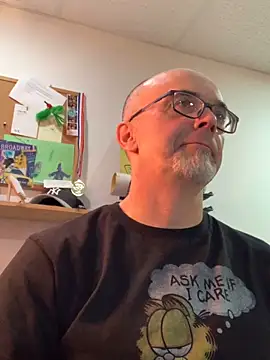 Snapshot of MaxVain chatting on December 2, 8:00 pm MaxVain online show from December 2, 8:00 pm