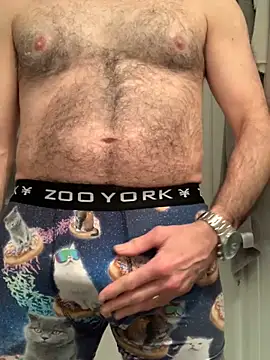 Snapshot of MaxVain chatting on March 5, 2:57 am MaxVain online show from March 5, 2:57 am