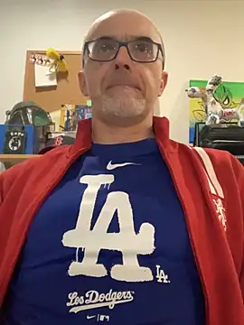 Snapshot of MaxVain chatting on March 11, 12:44 am MaxVain online show from March 11, 12:44 am