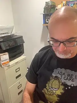 Snapshot of MaxVain chatting on October 14, 6:42 pm MaxVain online show from October 14, 6:42 pm