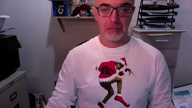 Snapshot of MaxVain chatting on December 18, 6:47 pm MaxVain online show from December 18, 6:47 pm