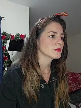 Snapshot of Hanny_24 chatting on December 18, 11:27 am Hanny 24 online show from December 18, 11:27 am