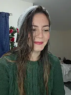 Snapshot of Hanny_24 chatting on December 20, 10:55 am Hanny 24 online show from December 20, 10:55 am