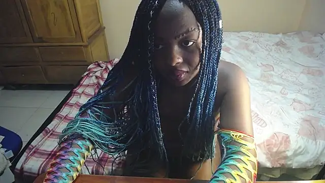  Zooee online show from March 4, 5:24 pm