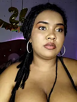Evelyn Sandoval online show from December 5, 3:04 am