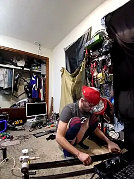 Snapshot of slinginbigD chatting on February 28, 5:15 am slinginbigD online show from February 28, 5:15 am