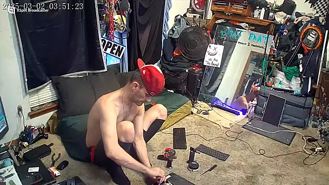 Snapshot of slinginbigD chatting on March 2, 9:53 am slinginbigD online show from March 2, 9:53 am