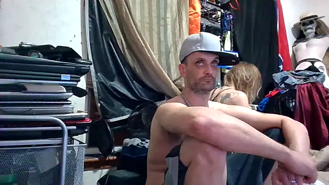 slinginbigD online show from April 2, 5:49 am