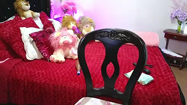 scarletteowens online show from December 4, 9:29 am