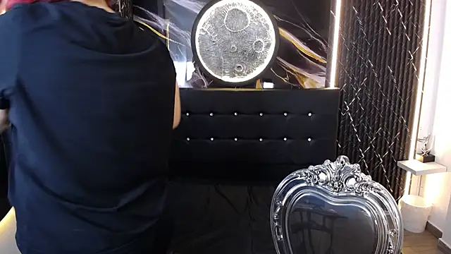 Snapshot of Bruja__Scarlata chatting on November 7, 9:53 am Bruja Scarlata online show from November 7, 9:53 am