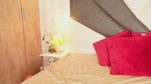 AnitaKariri online show from February 18, 5:42 pm