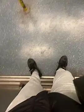 Snapshot of benben190 chatting on February 6, 4:42 am benben190 online show from February 6, 4:42 am