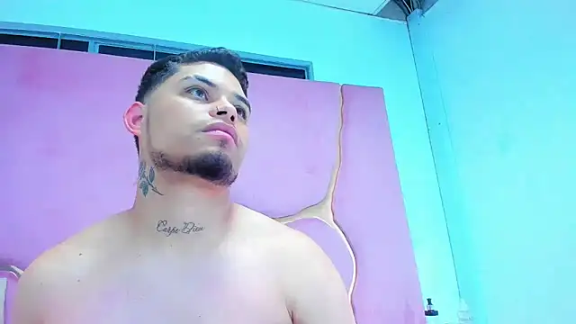 MelissaAndZeuss online show from January 17, 8:24 am