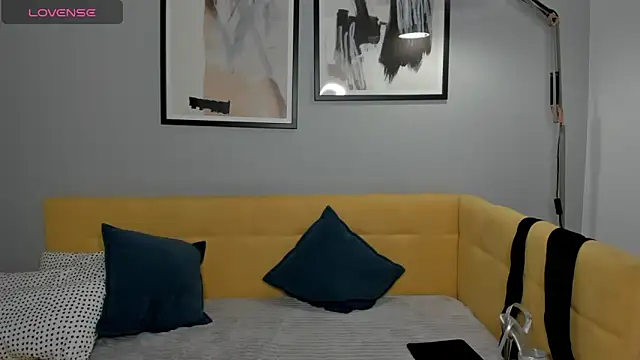 Linda Insatiable online show from March 9, 4:38 am