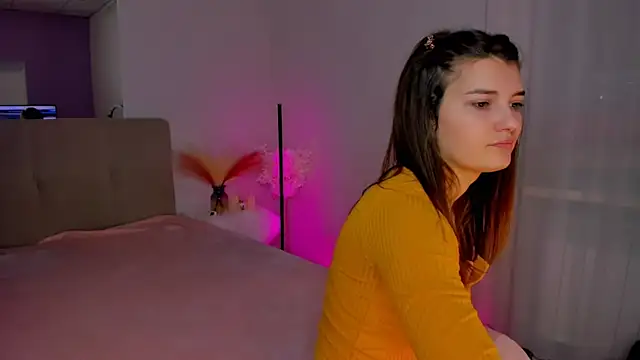 Laura Leee online show from January 28, 6:27 am