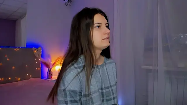 Laura Leee online show from March 21, 5:56 am