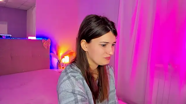 Laura Leee online show from April 10, 5:12 am