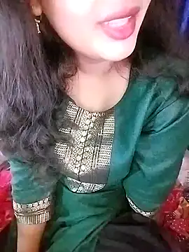 Miss-Siyaa online show from December 2, 6:10 pm