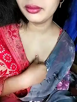 Miss-Siyaa online show from December 6, 3:55 pm