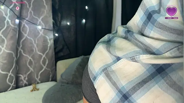 VeronicaRonnieTaylor online show from October 11, 9:13 pm