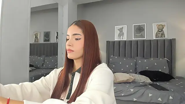 Madie  collins online show from October 17, 11:57 am