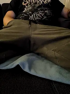 Snapshot of OdinWolf1990 chatting on November 14, 3:55 pm OdinWolf1990 online show from November 14, 3:55 pm