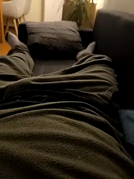 Snapshot of OdinWolf1990 chatting on November 18, 6:07 am OdinWolf1990 online show from November 18, 6:07 am