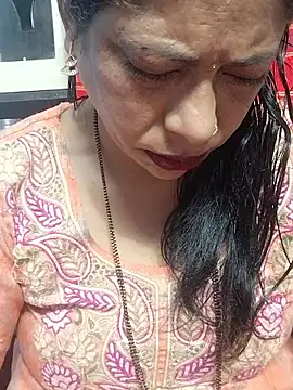 Urmila bhabhii online show from November 11, 3:50 am