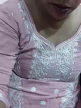 Snapshot of Urmila_bhabhii chatting on April 27, 9:18 am Urmila bhabhii online show from April 27, 9:18 am