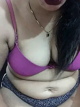Snapshot of Urmila_bhabhii chatting on May 2, 3:11 am Urmila bhabhii online show from May 2, 3:11 am