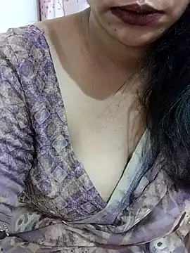 Snapshot of Urmila_bhabhii chatting on May 14, 3:13 am Urmila bhabhii online show from May 14, 3:13 am