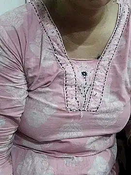 Snapshot of Urmila_bhabhii chatting on June 4, 8:53 am Urmila bhabhii online show from June 4, 8:53 am