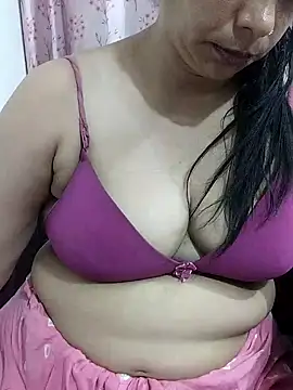 Snapshot of Urmila_bhabhii chatting on June 7, 5:38 pm Urmila bhabhii online show from June 7, 5:38 pm