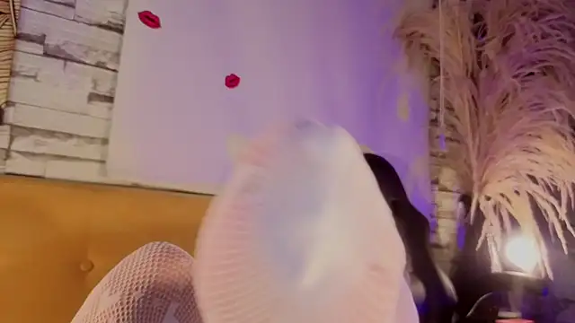 Estrella05  online show from February 17, 5:37 am