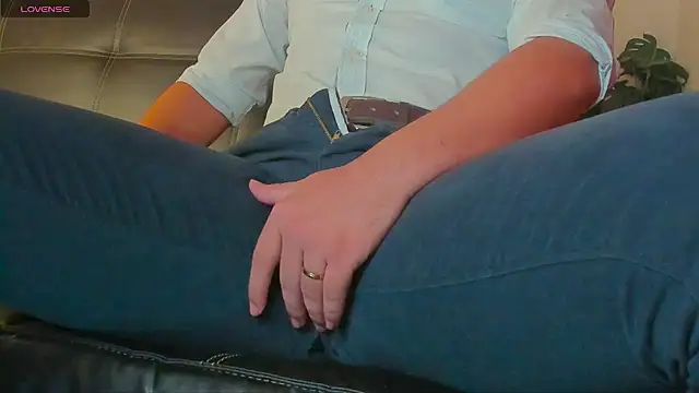 Snapshot of MrLonely02 chatting on January 9, 12:46 am MrLonely02 online show from January 9, 12:46 am