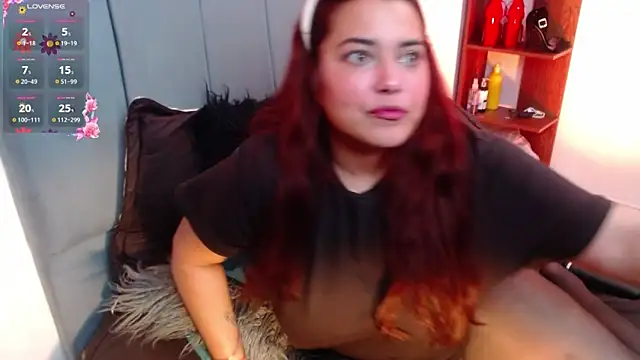 VictoriaMontero30000 online show from March 12, 9:45 pm