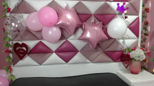 NahomiConnor  online show from January 20, 11:10 pm