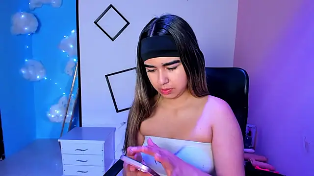 NahomiConnor  online show from September 19, 1:12 pm