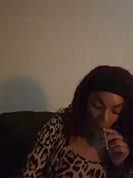 butterflybootyy online show from January 18, 6:45 am