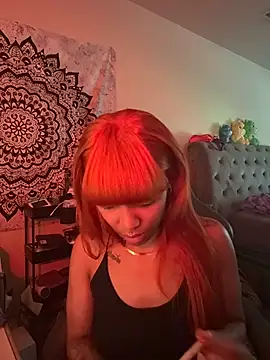 butterflybootyy online show from October 10, 1:10 pm