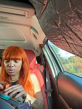 butterflybootyy online show from October 18, 9:04 pm