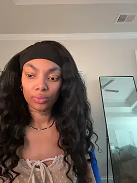 butterflybootyy online show from April 6, 9:16 pm