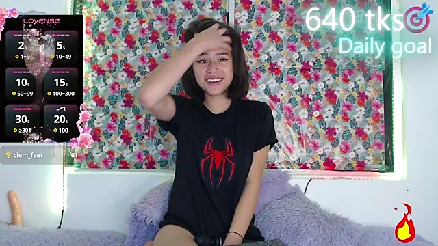 Snapshot of -Gwen- chatting on January 22, 8:18 am -Gwen- online show from January 22, 8:18 am